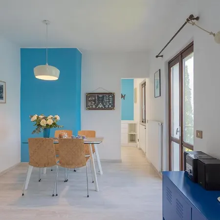 Lavarell House - View By Rent Daire Nesso