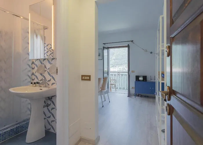 Lavarell House - View By Rent * Nesso